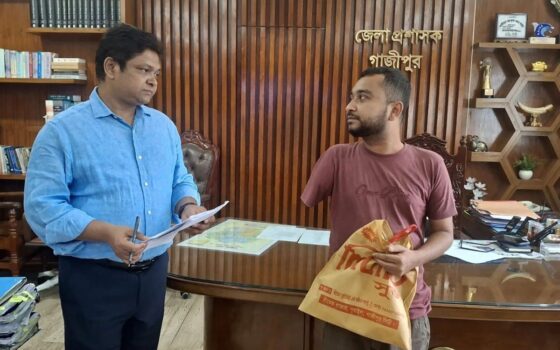 মানুষের মুখে স্বস্তির হাসি, গণশুনানিতে কার্যকর উদ্যোগ গাজীপুরে